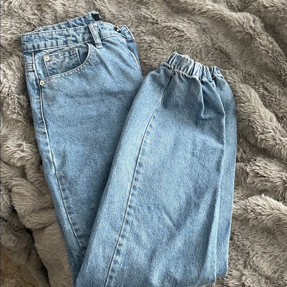 Missguided + Light Blue Boyfriend Jeans